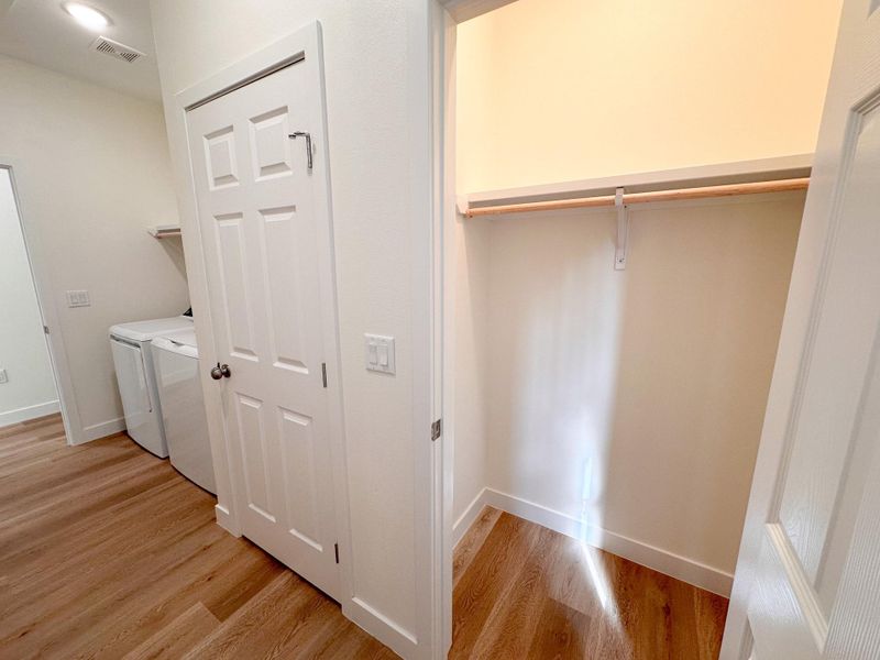 Spacious, unfurnished interior of a new home in , Lockhart (Image 14).