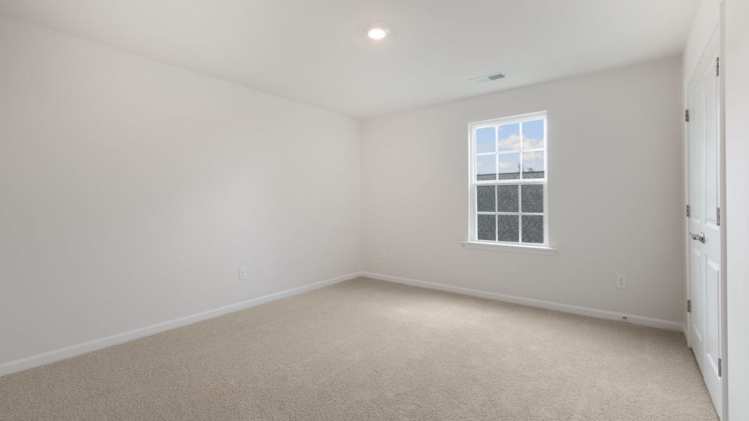 Spacious, unfurnished interior of a new home in The Villas at Martin Farms, Aberdeen (Image 35).