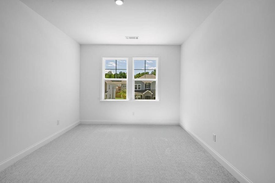 Spacious, unfurnished interior of a new home in Bennett Farm, Loganville (Image 23).