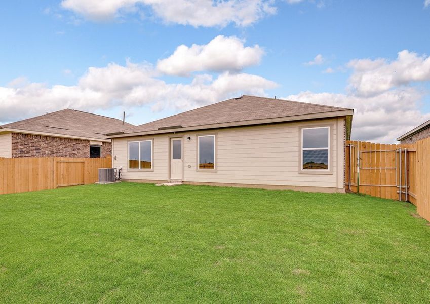 The Rio Grande has a fully fenced-in back yard.