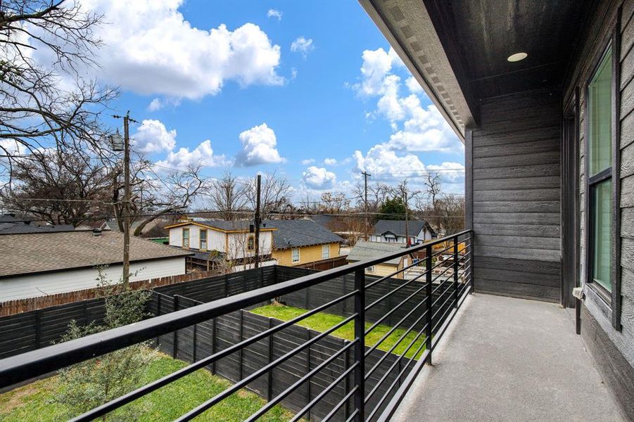 Exterior details and patio area of a home in , Dallas (Image 3).