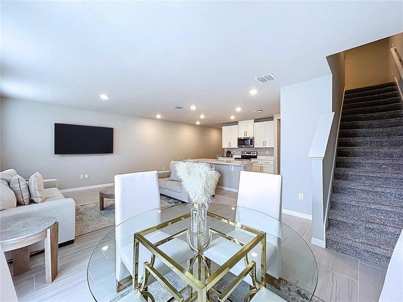 Furnished interior view inside a new home in , Wesley Chapel (Image 14).