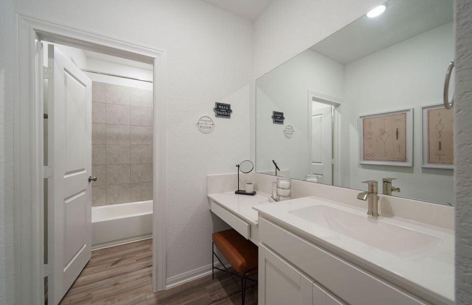 Secondary Bathroom with Vanity Space Secondary Bathroom with Vanity Space