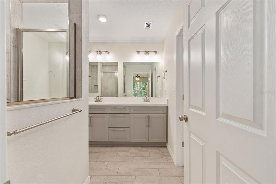 Furnished interior view inside a new home in , Ocala (Image 8).