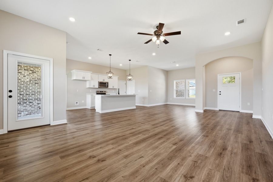 Spacious, unfurnished interior of a new home in Southern Charm, Crestview (Image 23).