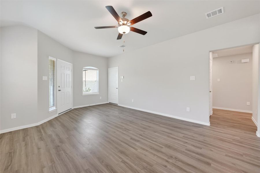 Spacious, unfurnished interior of a new home in Cypress Green, Hockley (Image 27).