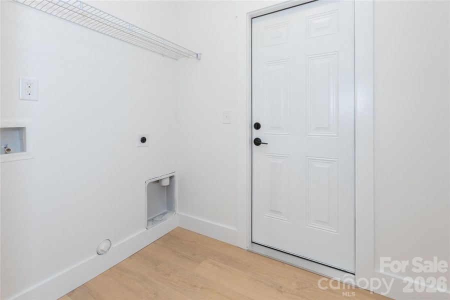 Spacious, unfurnished interior of a new home in , Concord (Image 15).