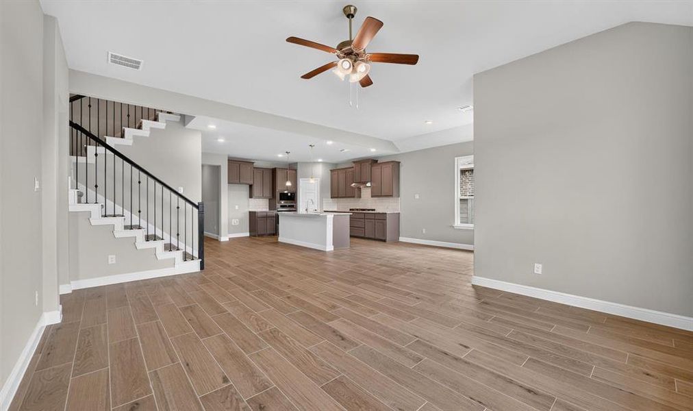 Spacious, unfurnished interior of a new home in Treeline, Justin (Image 20).