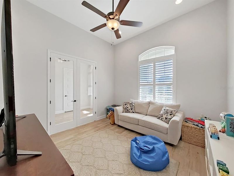 Furnished interior view inside a new home in , Lakeland (Image 12).