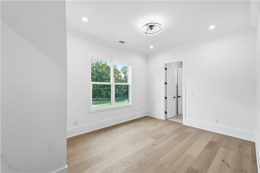 Spacious, unfurnished interior of a new home in , Monroe (Image 76).