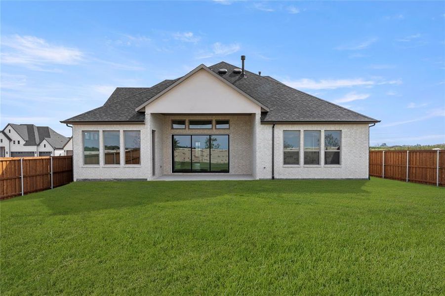 26. 332 Bay Laurel - Back