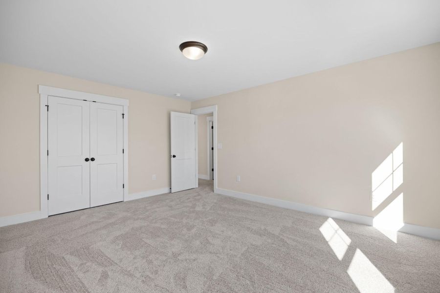 Spacious, unfurnished interior of a new home in Harbor Crossing, Greensboro (Image 41).