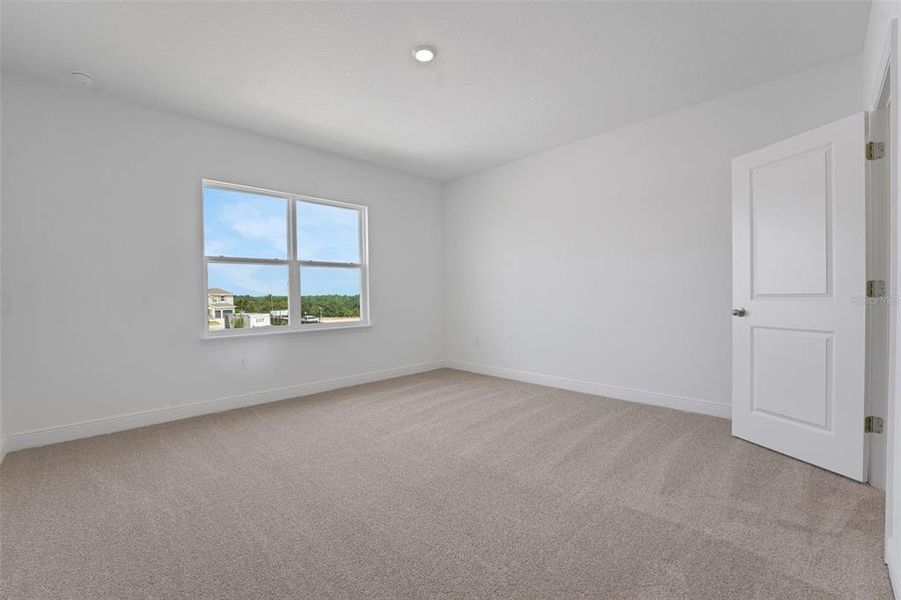 Spacious, unfurnished interior of a new home in Crossroads at Kelly Park, Apopka (Image 41).