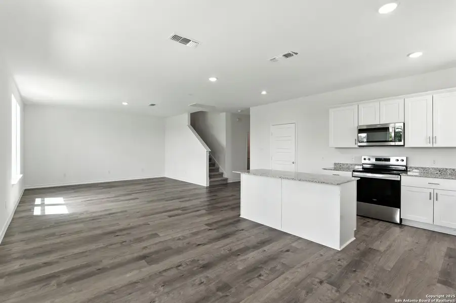 Image 25 of a home in Horizon Ridge.