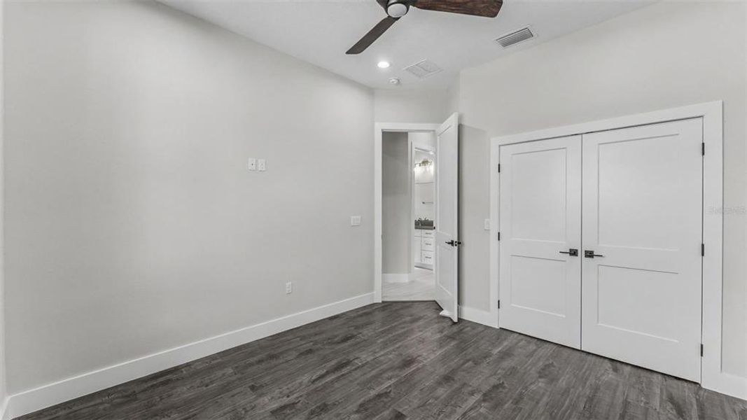 Spacious, unfurnished interior of a new home in , Lakeland (Image 41).