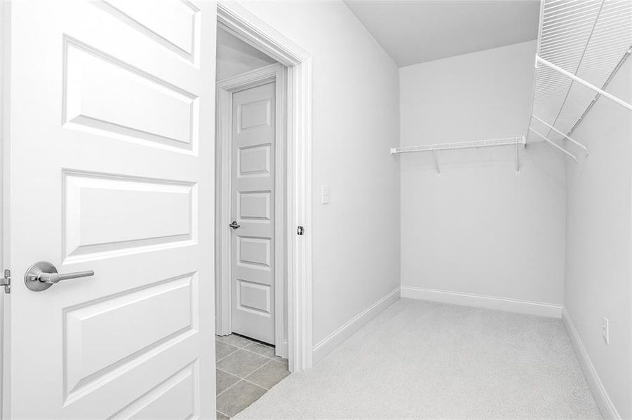 Spacious, unfurnished interior of a new home in Waters Edge, Mansfield (Image 17).