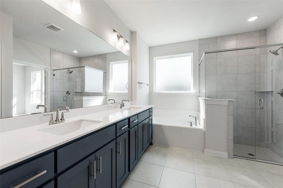 Furnished interior view inside a new home in Morningstar, Aledo (Image 10).