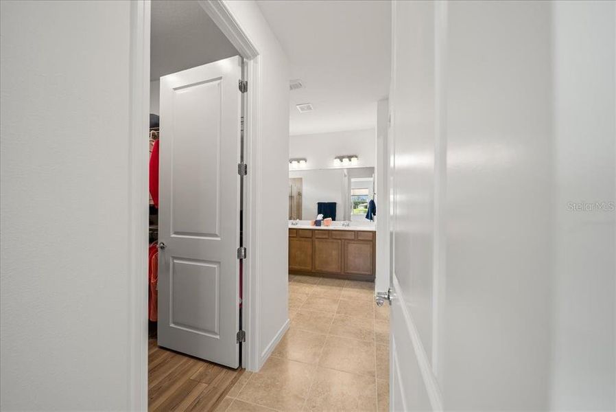 Furnished interior view inside a new home in Del Webb BayView, Parrish (Image 7). Furnished interior view inside a new home in Del Webb BayView, Parrish (Image 7).