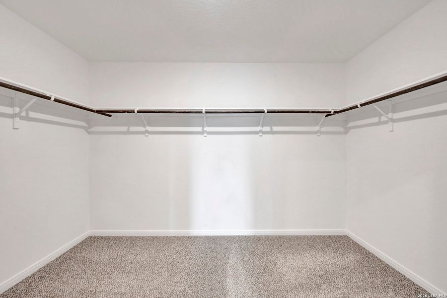 Spacious, unfurnished interior of a new home in Greenspoint Heights, Seguin (Image 16).