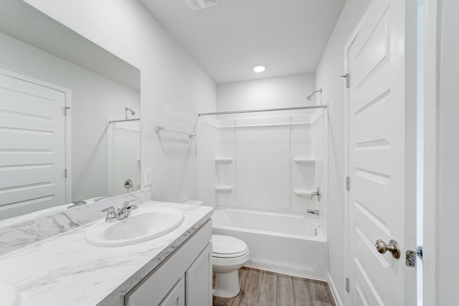 Furnished interior view inside a new home in Santa Fe, Cleveland (Image 4).