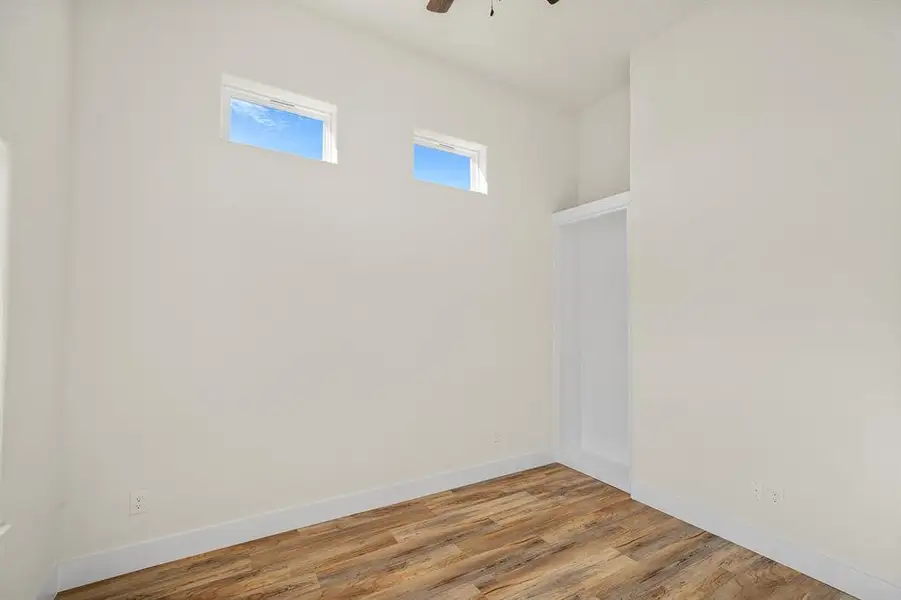 Image 12 of a home in .