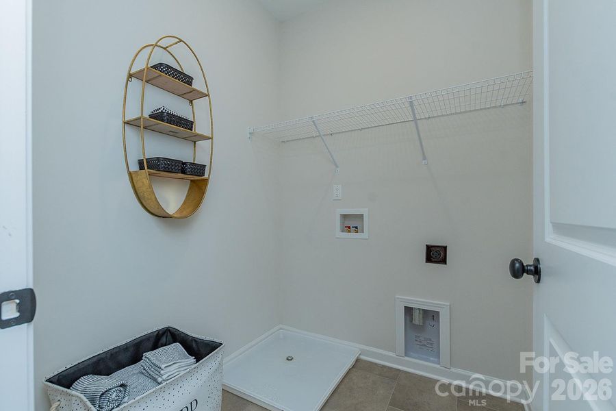 Image 29 of a home in Green Acres.