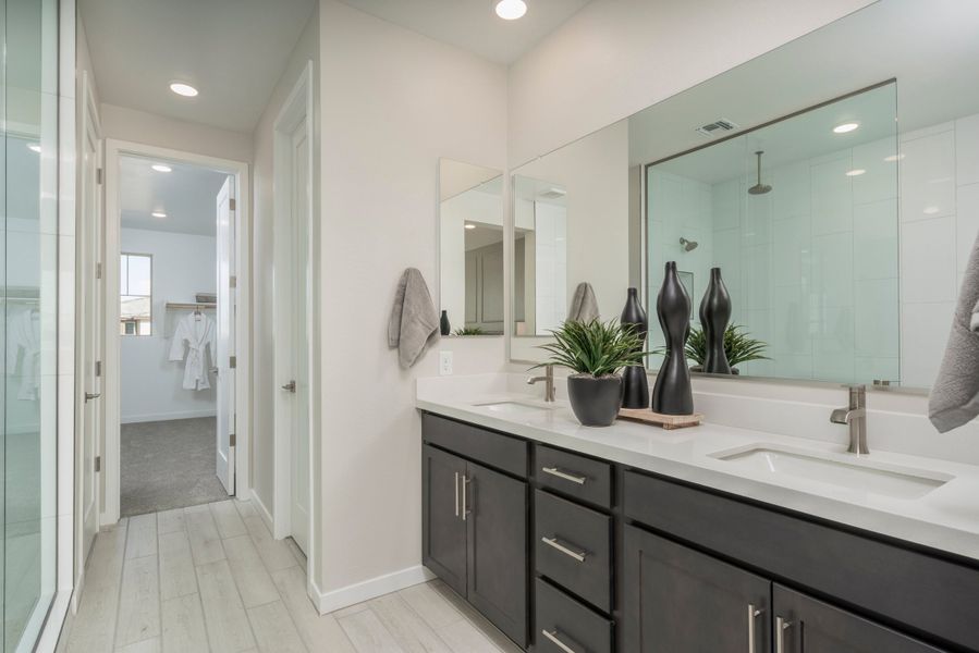 Representative furnished interior of a home built from the Monument by Risewell Homes in Citrus Park, Goodyear (Image 13).