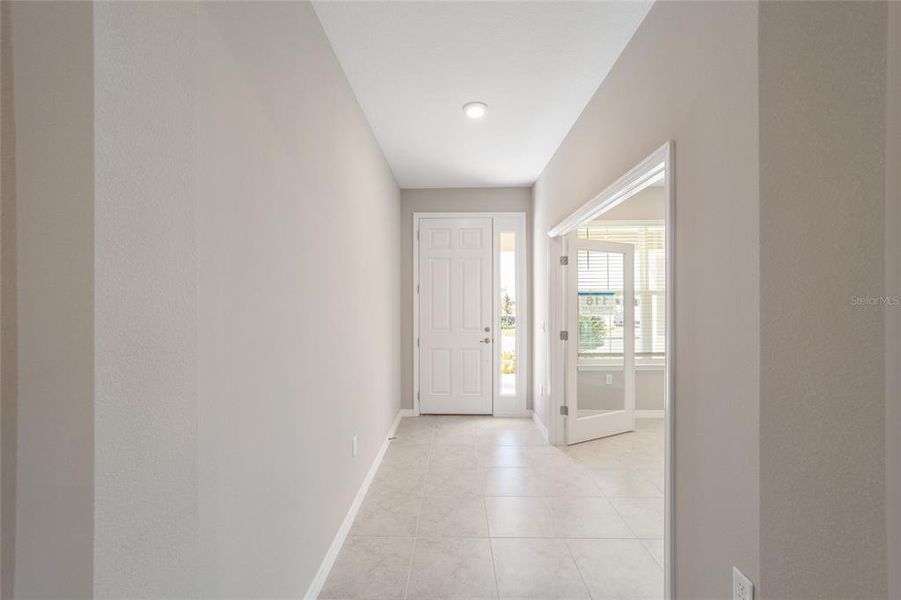 Spacious, unfurnished interior of a new home in Calesa Township, Ocala (Image 39).