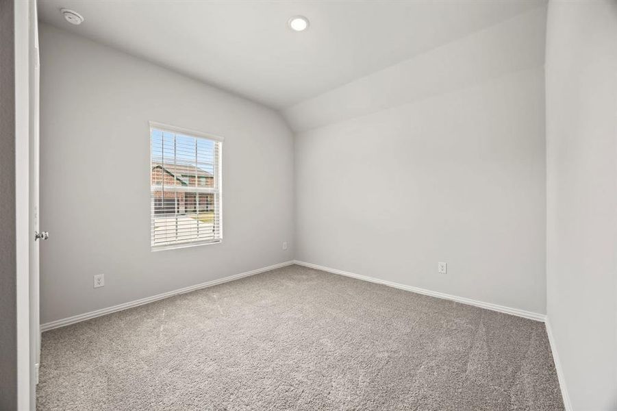 7-web-or-mls-556-ridgewood-dr