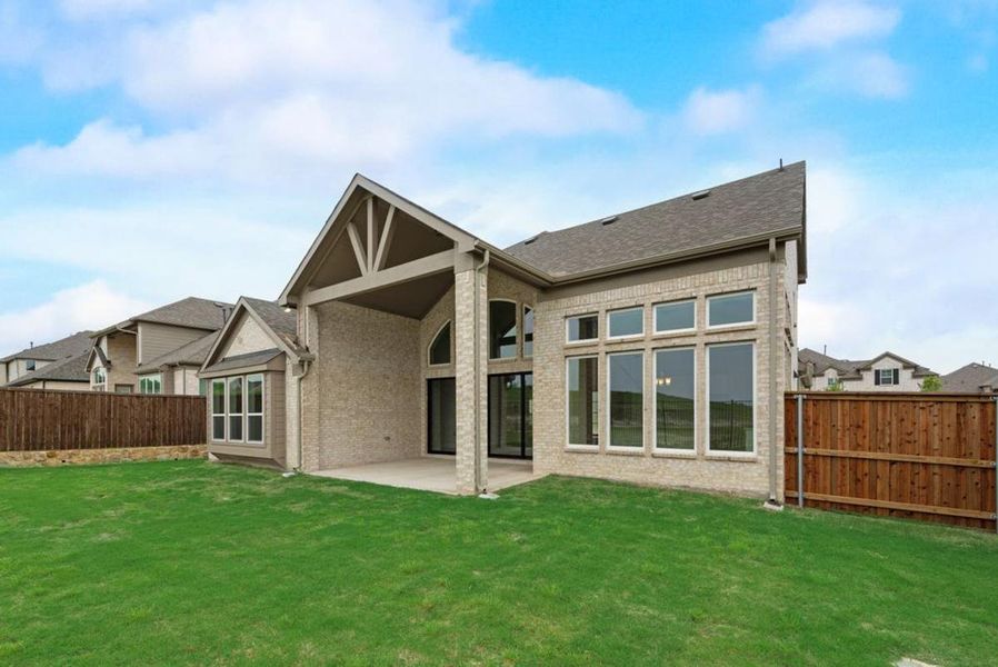 Exterior details and patio area of a home in Breezy Hill, Rockwall (Image 4).