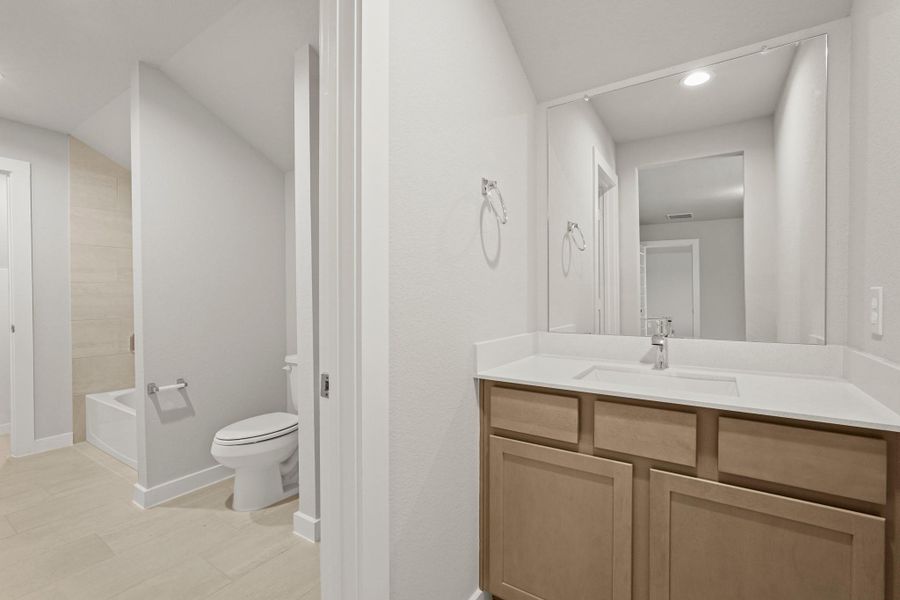 Furnished interior view inside a new home in Briarwood Crossing, Rosenberg (Image 6). Furnished interior view inside a new home in Briarwood Crossing, Rosenberg (Image 6).