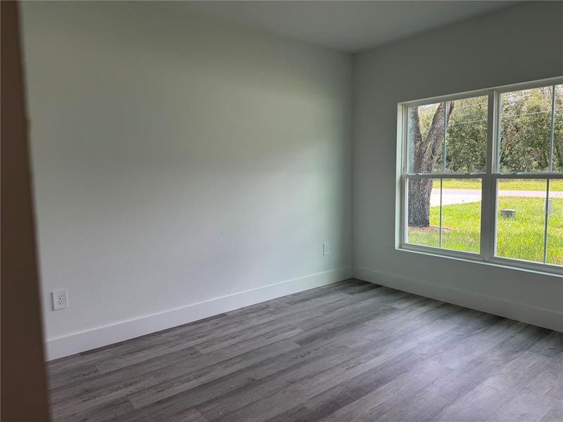 Spacious, unfurnished interior of a new home in , Dunnellon (Image 11).