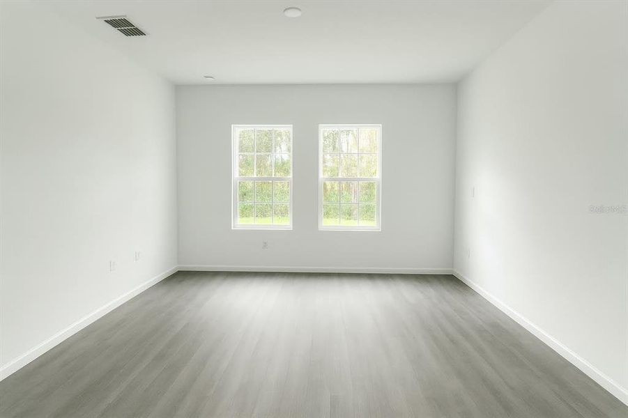 Spacious, unfurnished interior of a new home in , Kissimmee (Image 10).