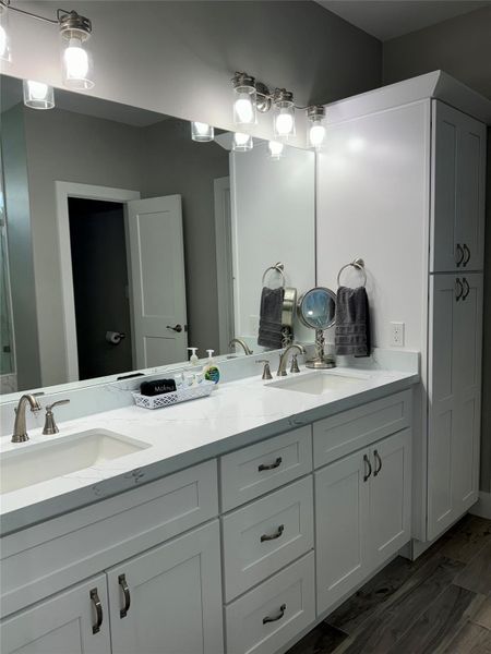 Furnished interior view inside a new home in , Galveston (Image 29).