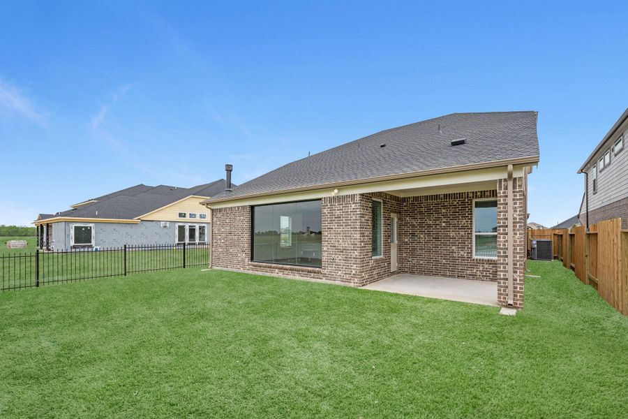 Exterior details and patio area of a home in Grand Mason Crossing, Katy (Image 4). Exterior details and patio area of a home in Grand Mason Crossing, Katy (Image 4).