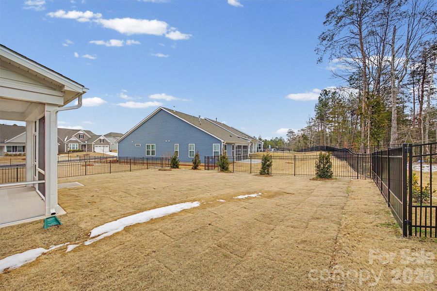 Exterior details and patio area of a home in Handsmill on Lake Wylie, York (Image 4).