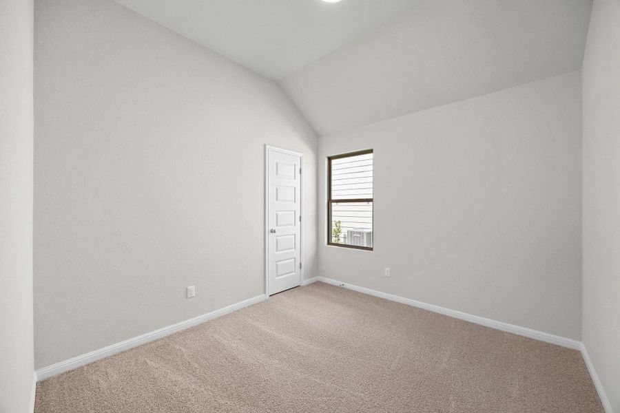 Spacious, unfurnished interior of a new home in Trinity Ranch, Elgin (Image 21).