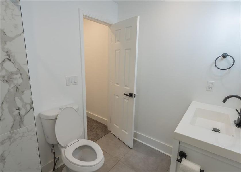 Furnished interior view inside a new home in , Atlanta (Image 7).