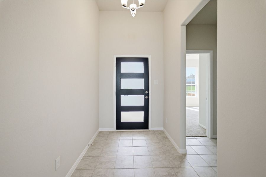 Spacious, unfurnished interior of a new home in Canterra Creek, Rosharon (Image 20).