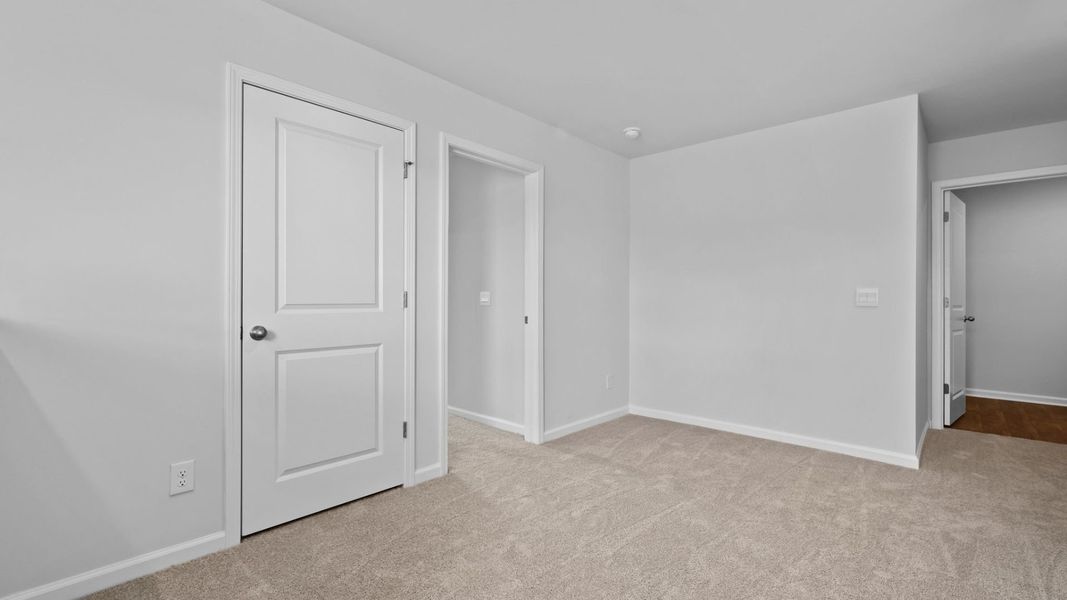 Representative unfurnished interior of a home built from the ROBIE by D.R. Horton in Hillcrest, Ravenel (Image 19).