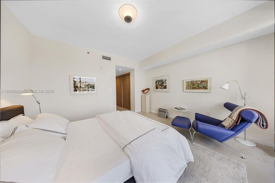 Furnished interior view inside a new home in Onda, Bay Harbor Islands (Image 32).