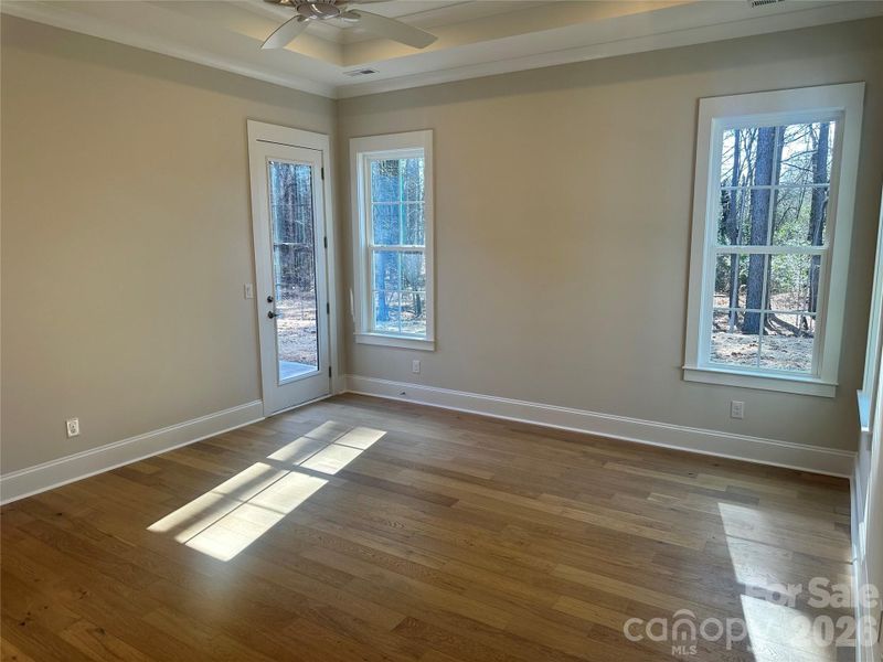 Spacious, unfurnished interior of a new home in , Salisbury (Image 25).