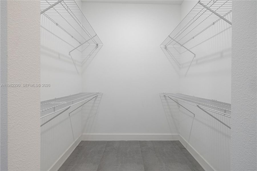 Spacious, unfurnished interior of a new home in , Palm Bay (Image 23).