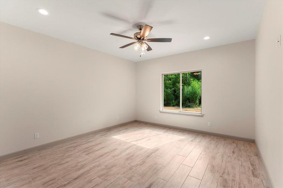 Spacious, unfurnished interior of a new home in , Gun Barrel City (Image 20). Spacious, unfurnished interior of a new home in , Gun Barrel City (Image 20).