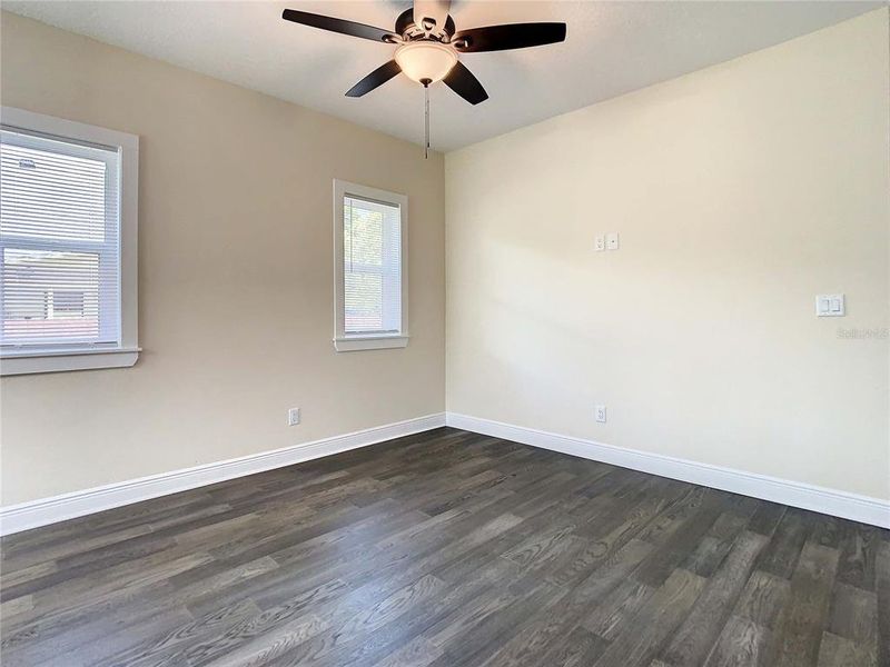 Spacious, unfurnished interior of a new home in , Tampa (Image 35).