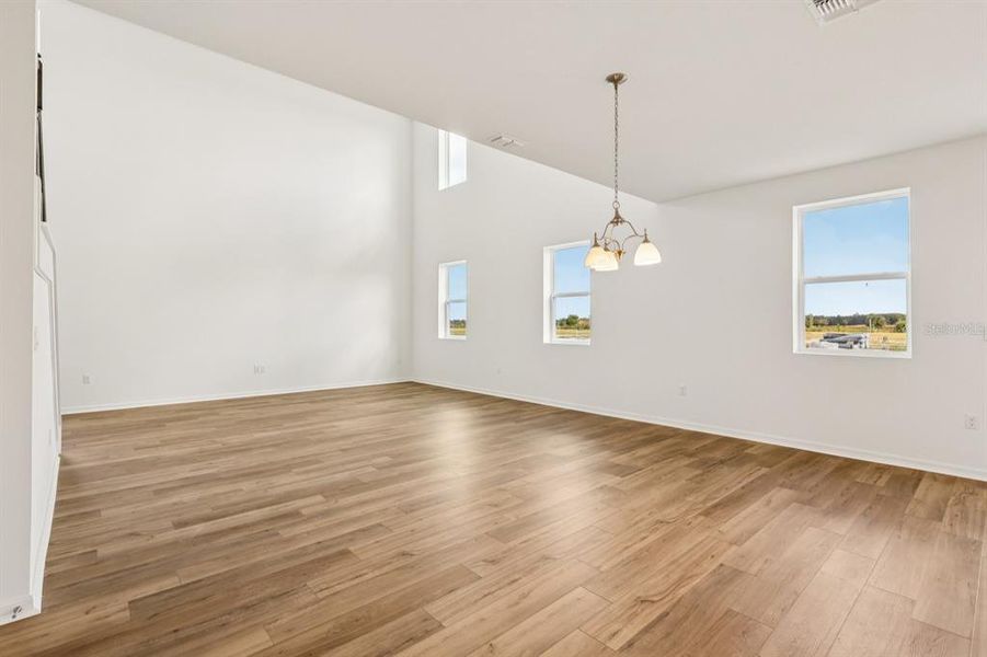 Spacious, unfurnished interior of a new home in Trailside, Mount Dora (Image 30).