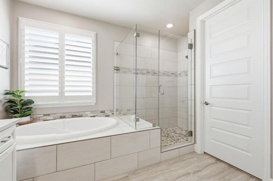 Master Bath with jetted tub and shower