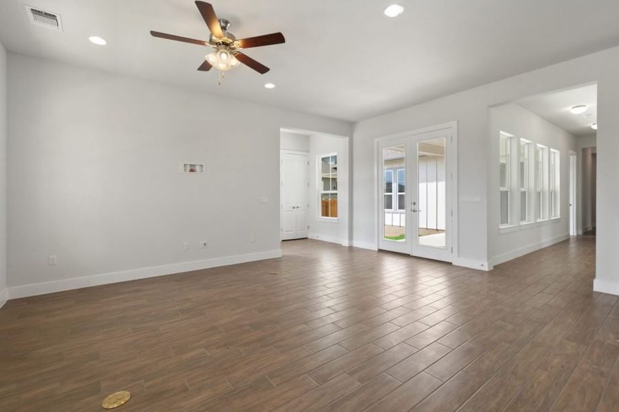 Representative unfurnished interior of a home built from the Eldorado by Pacesetter Homes in Easton Park, Austin (Image 25). Representative unfurnished interior of a home built from the Eldorado by Pacesetter Homes in Easton Park, Austin (Image 25).