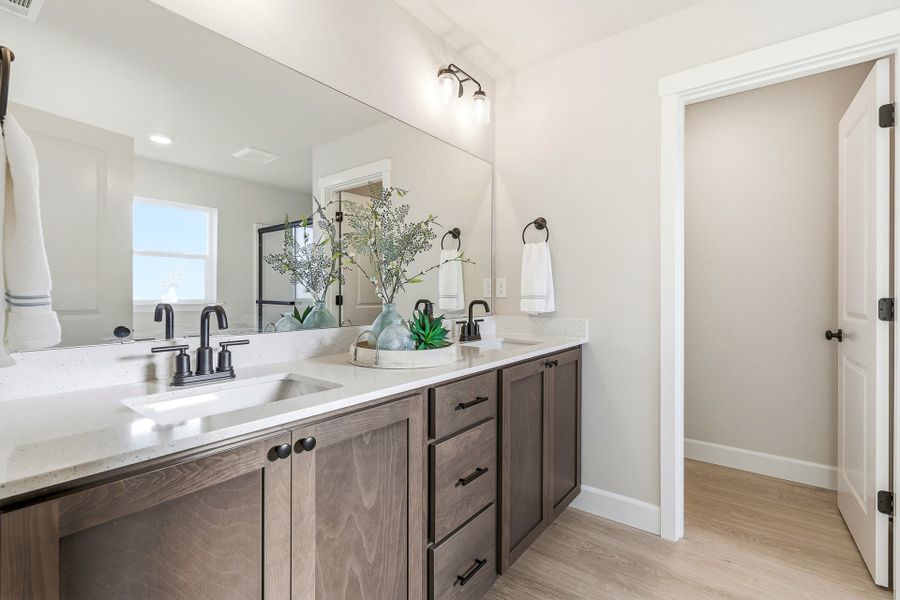 Furnished interior view inside a new home in Feather Ridge, Redmond (Image 33).