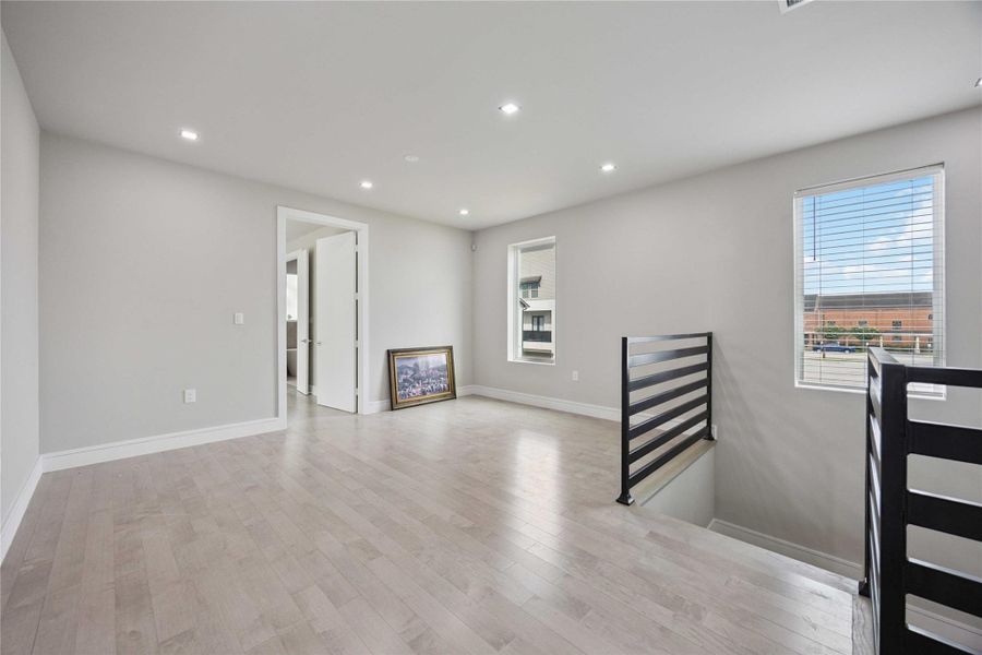 Spacious, unfurnished interior of a new home in , Houston (Image 19).